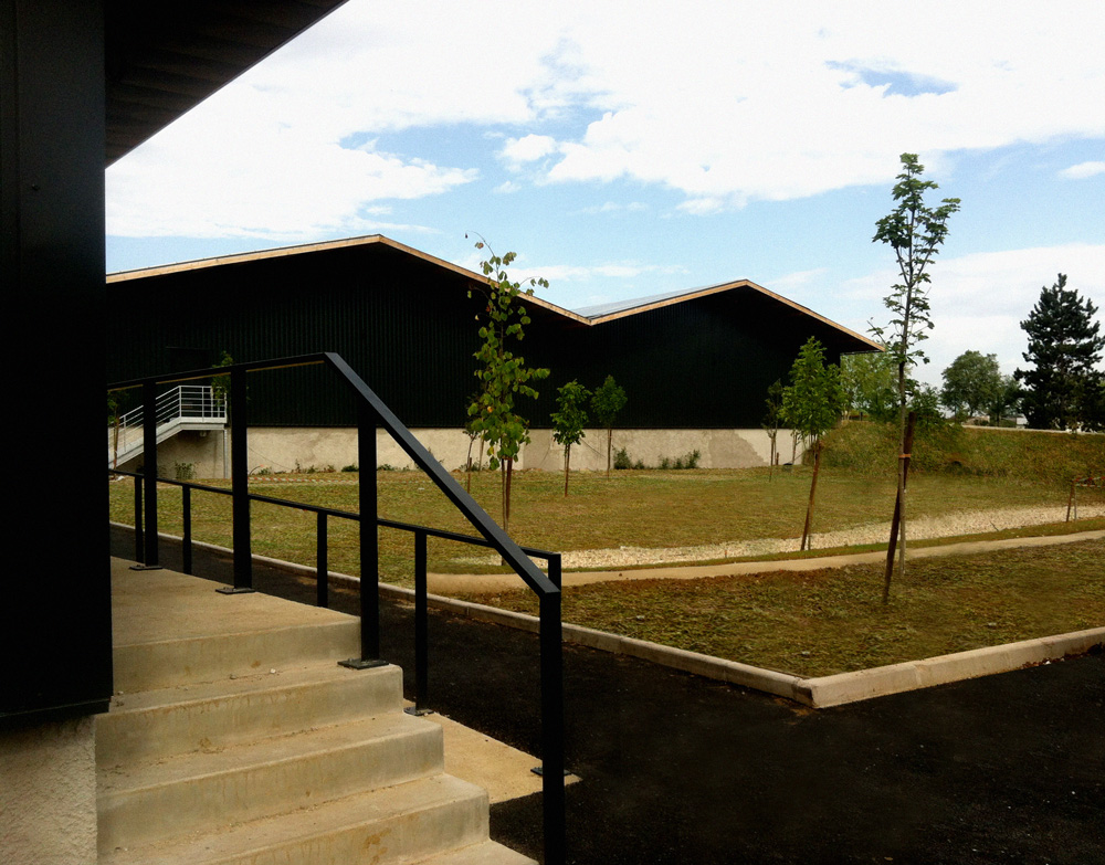 10-004-PHOTO 2.jpg